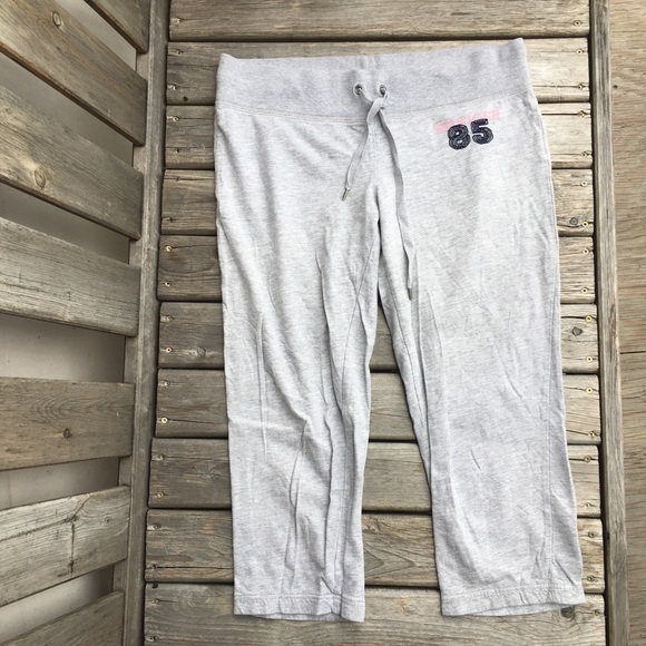 💥5/$25 Tommy Hilfiger Drawstring Waist Capris